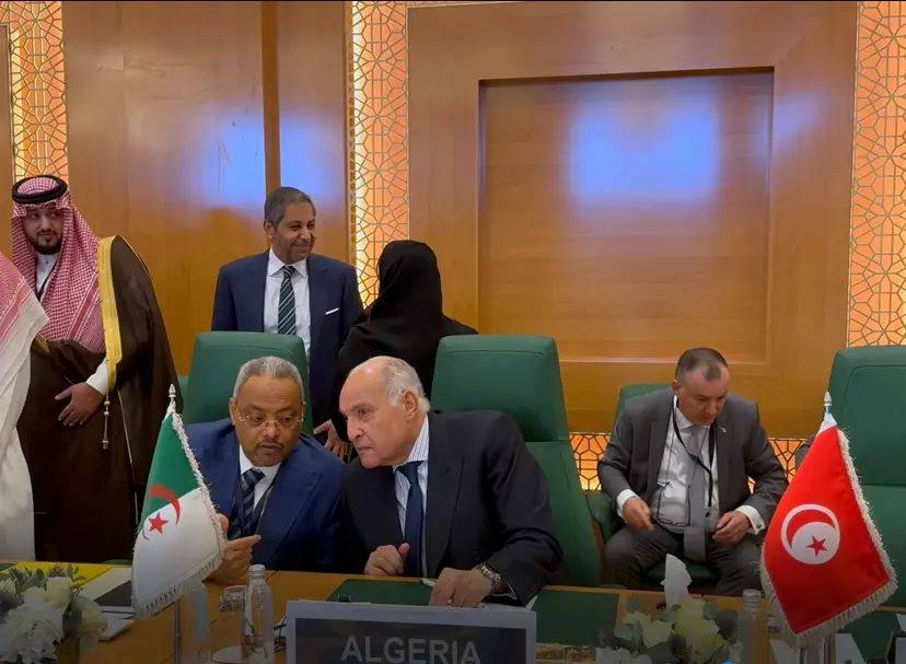 السيّد عطاف يشارك في أشغال الدورة الاستثنائية لمجلس وزراء خارجية منظمة التعاون الإسلامي