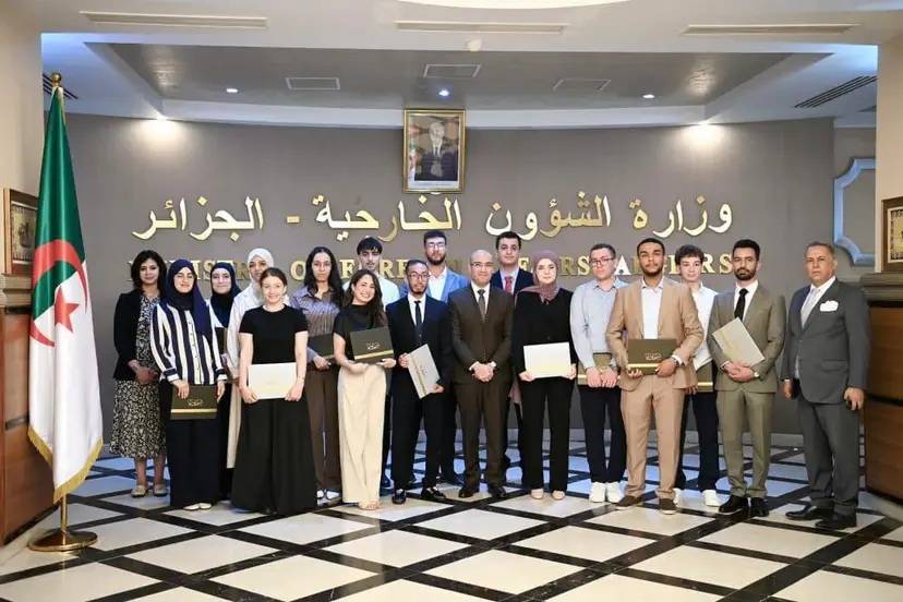 Mr. Chaib Receives Outstanding Students from the Algerian National Community Abroad